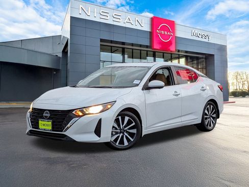 Certified 2025 Nissan Sentra SV w/ SV Premium Package image 1