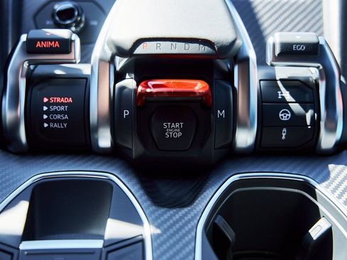 Used 2024 Lamborghini Urus Performante image 83