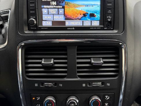 Used 2014 RAM C/V Tradesman FWD image 23
