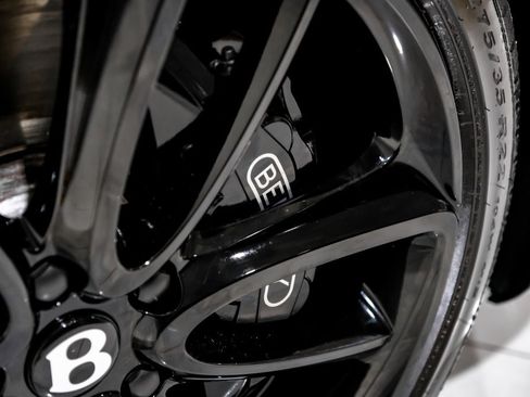 Used 2024 Bentley Flying Spur V8 image 59