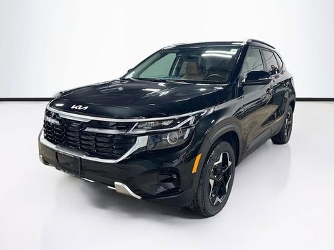 Used 2025 Kia Seltos EX w/ EX Sunroof Package AWD/4WD image 3