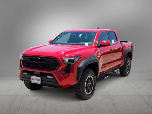 Used 2025 Toyota Tacoma TRD Off-Road image 1