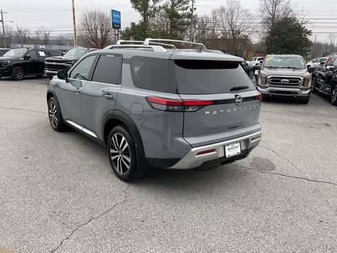 Used 2025 Nissan Pathfinder Platinum w/ Cargo Package image 57