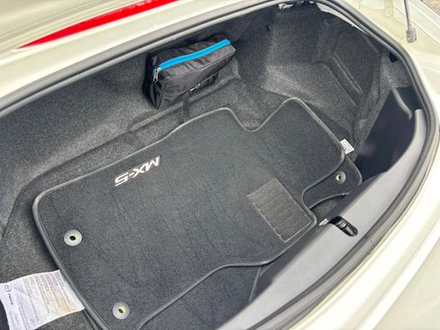 Used 2019 MAZDA MX-5 Miata Grand Touring RWD image 44