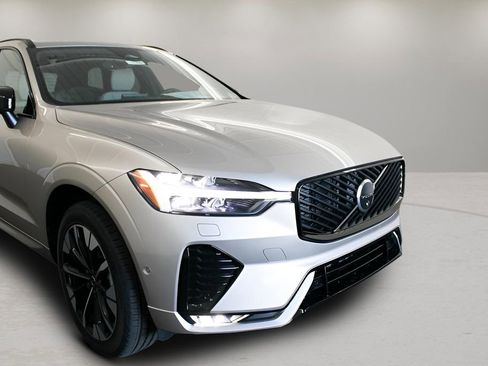 New 2026 Volvo XC60 B5 Plus w/ Protection Package Premier image 25