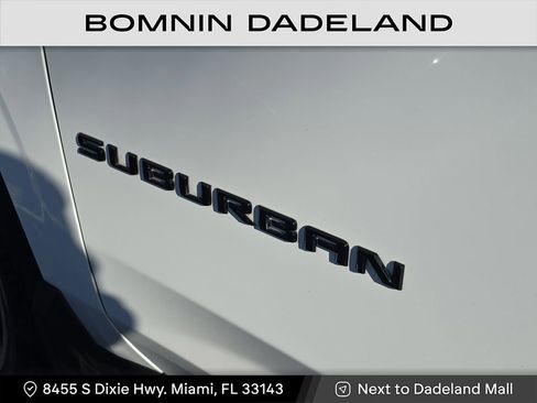 Used 2023 Chevrolet Suburban RST w/ Luxury Package image 11