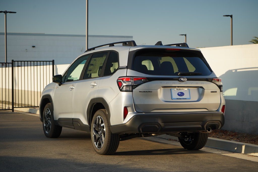 New 2026 Subaru Forester Touring AWD/4WD image 5