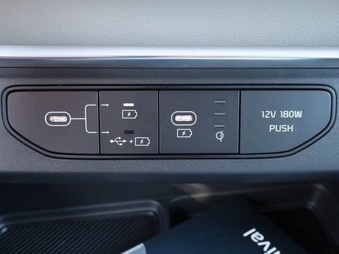 New 2026 Kia Carnival EX FWD image 33
