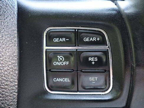 Used 2016 RAM 1500 Big Horn image 32