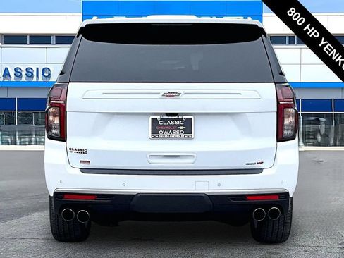 Used 2023 Chevrolet Suburban High Country AWD/4WD image 4