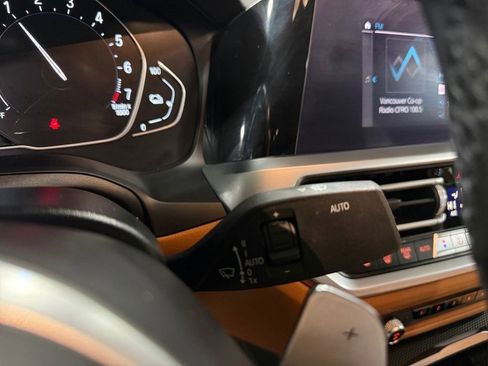 Used 2022 BMW 330e xDrive image 36