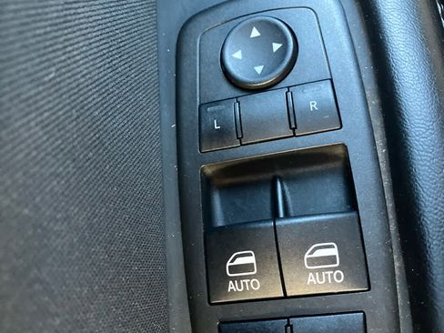 Used 2022 Dodge Challenger R/T image 12