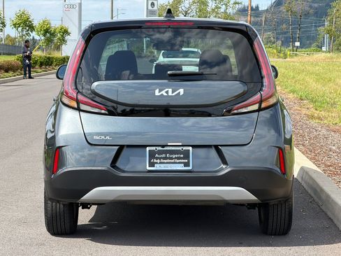 Used 2024 Kia Soul LX w/ Option Group 015 FWD image 4