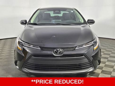 Used 2024 Toyota Corolla LE image 2