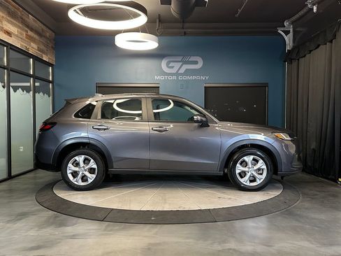 Used 2025 Honda HR-V LX image 2