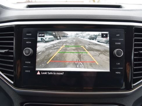 Used 2022 Volkswagen Atlas Cross Sport SE image 26