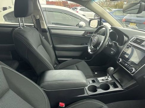 Used 2018 Subaru Outback 2.5i Premium image 13