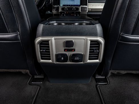 Used 2022 Ford F250 Lariat w/ Lariat Ultimate Package image 32