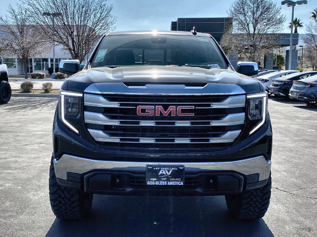 New 2026 GMC Sierra 1500 SLE w/ Preferred Package AWD/4WD image 16