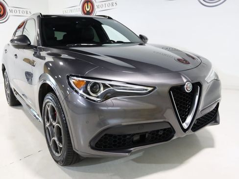 Used 2022 Alfa Romeo Stelvio Ti image 25