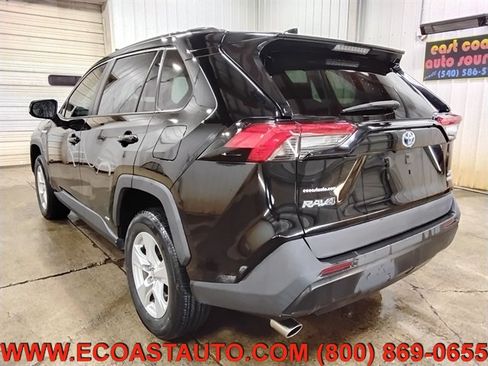 Used 2021 Toyota RAV4 XLE w/ Convenience Package AWD/4WD image 6