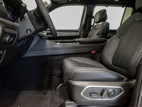 New 2026 Jeep Grand Wagoneer Limited AWD/4WD image 12