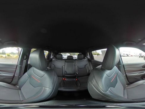 Used 2025 Jeep Compass Trailhawk w/ Trailer Tow Group image 42