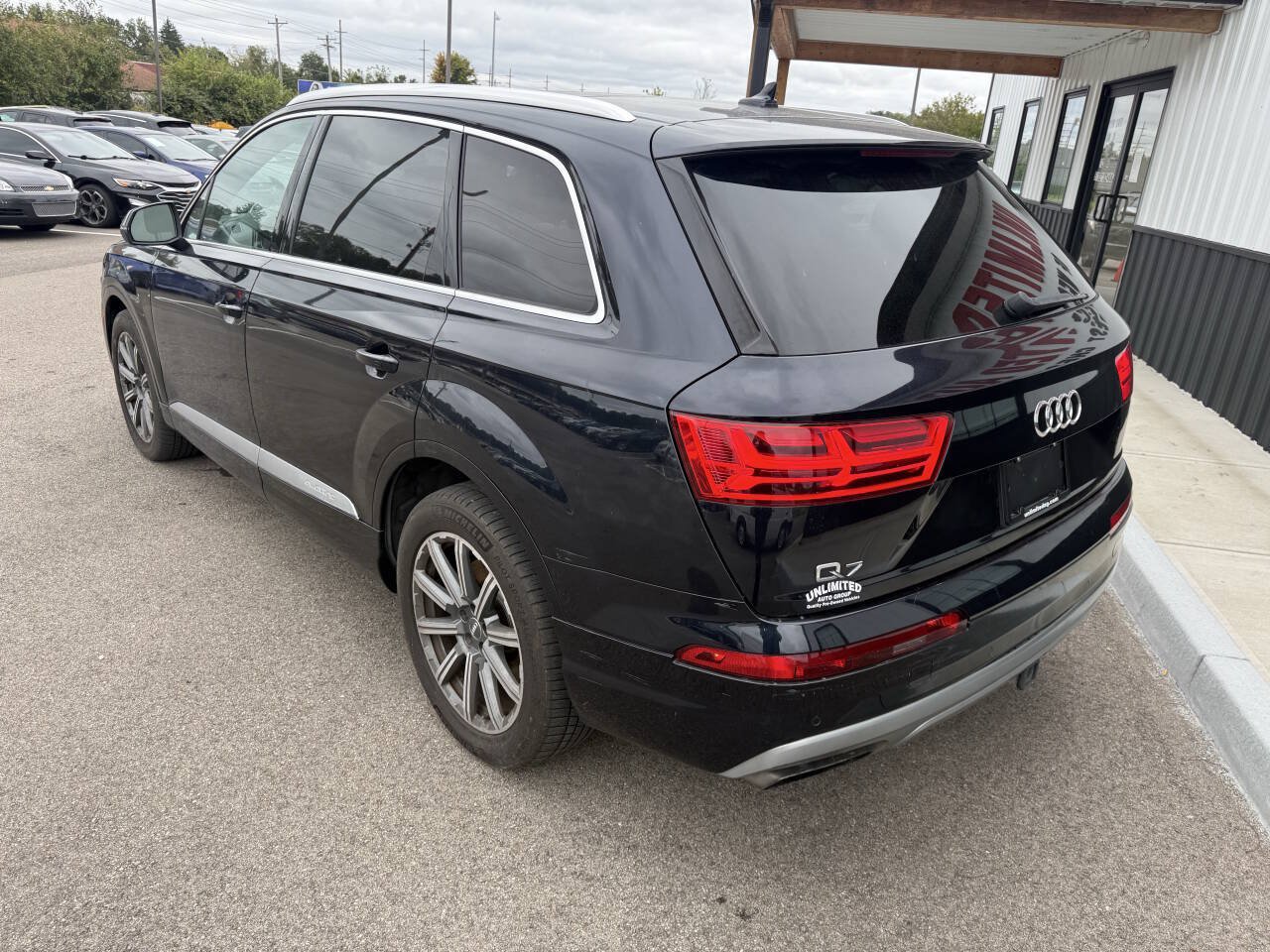 Used 2017 Audi Q7 3.0T Premium Plus AWD/4WD image 11