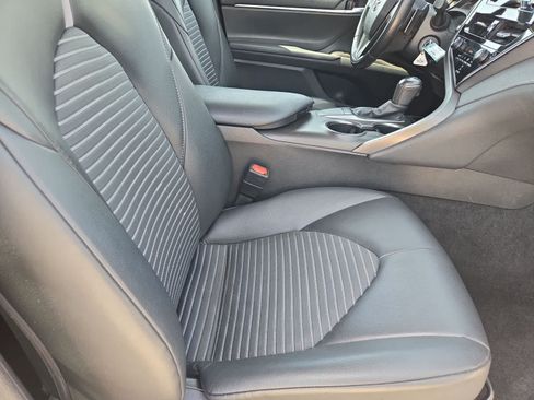 Used 2023 Toyota Camry SE FWD image 19