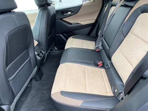 New 2026 Chevrolet Equinox ACTIV AWD/4WD image 18