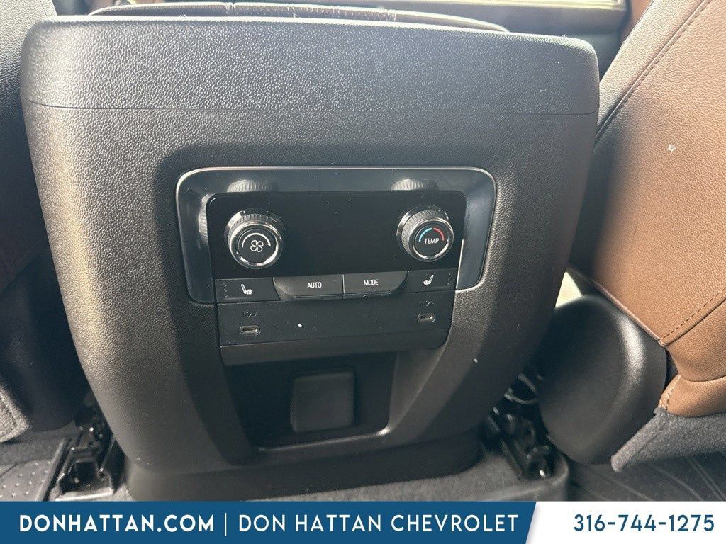 Used 2026 Chevrolet Tahoe High Country AWD/4WD image 11