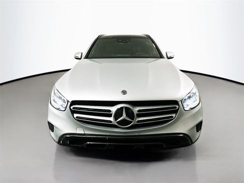 Used 2020 Mercedes-Benz GLC 300 image 2