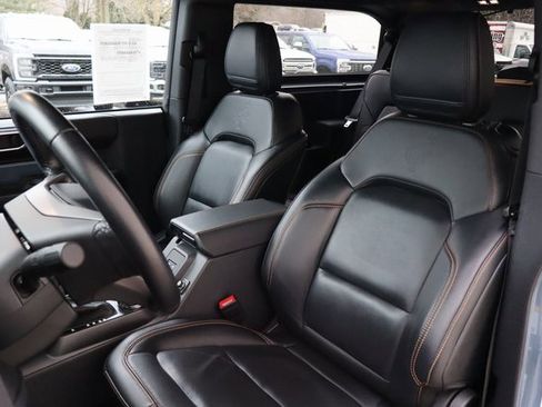 Used 2024 Ford Bronco Badlands w/ Sasquatch Package image 5