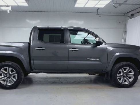 Certified 2018 Toyota Tacoma Limited AWD/4WD image 9