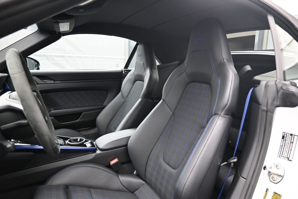 Certified 2026 Porsche 911 Carrera T RWD image 5