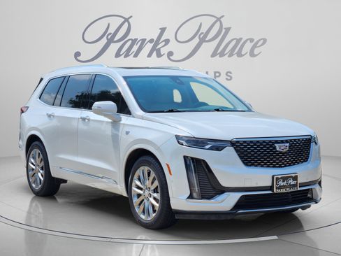 Used 2021 Cadillac XT6 Premium Luxury FWD image 4