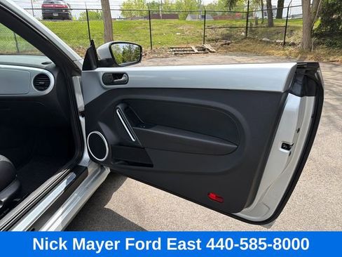 Used 2012 Volkswagen Beetle 2.5 FWD image 10