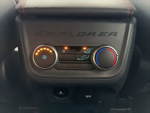 Certified 2025 Ford Explorer ST-Line image 18