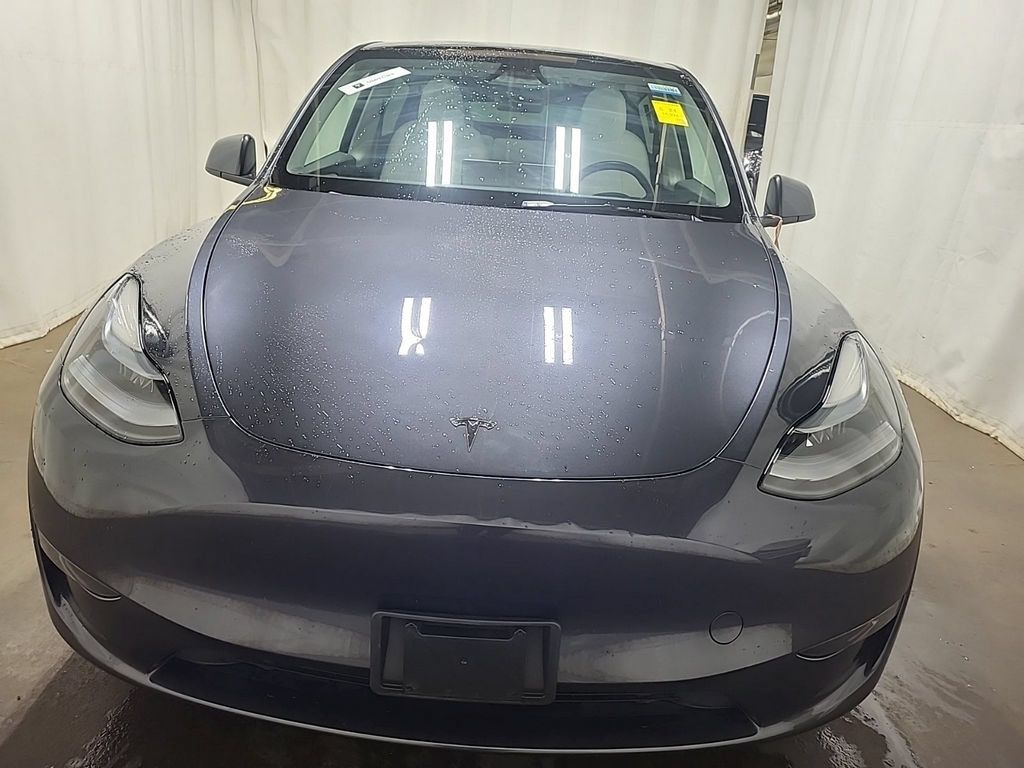 Used 2025 Tesla Model Y Long Range AWD/4WD image 2