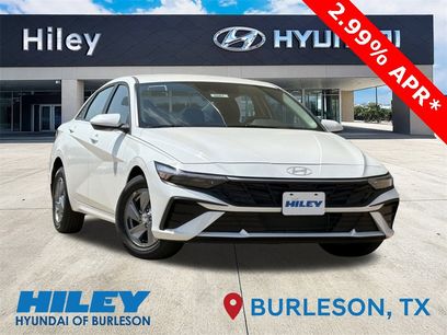 New 2025 Hyundai Elantra SE
