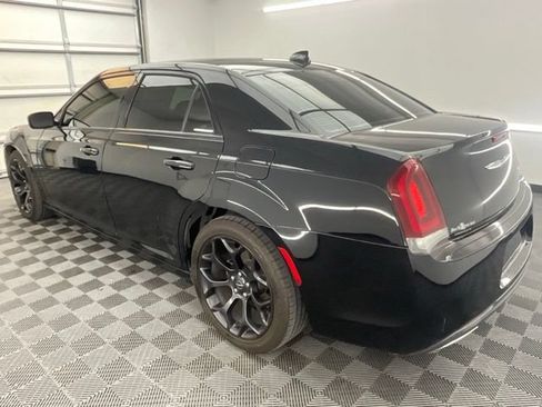 Used 2019 Chrysler 300 S RWD image 20