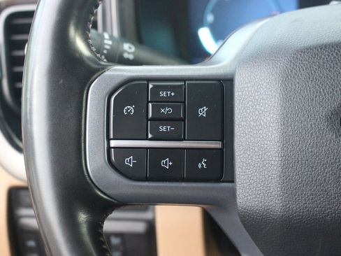 Used 2023 Ford F250 Lariat w/ Sport Appearance Package AWD/4WD image 21