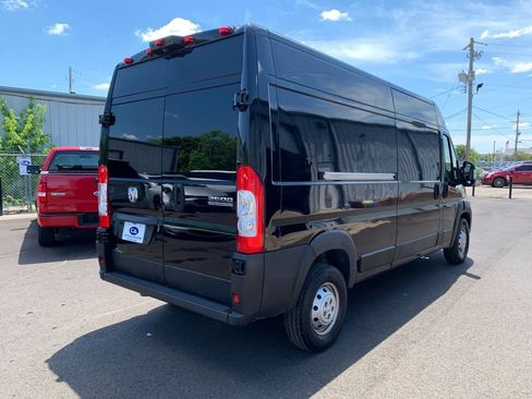 Used 2023 RAM ProMaster 2500 FWD image 4