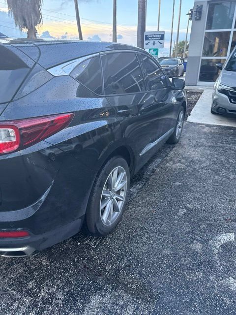 Used 2023 Acura RDX w/ Technology Package FWD image 3