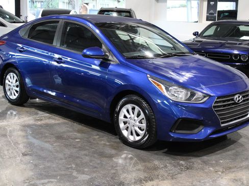 Used 2018 Hyundai Accent SEL image 2