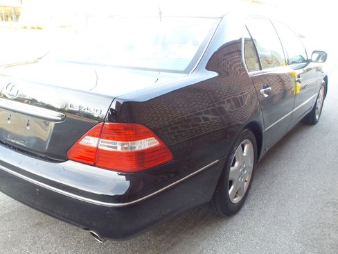 Used 2004 Lexus LS 430 image 8