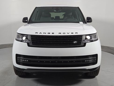 New 2026 Land Rover Range Rover Long Wheelbase SE AWD/4WD image 8