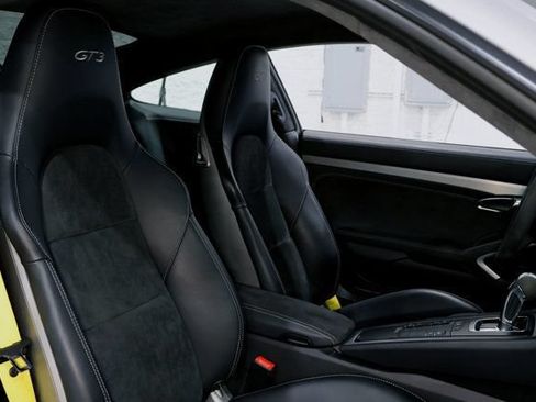Used 2018 Porsche 911 GT3 RWD image 23