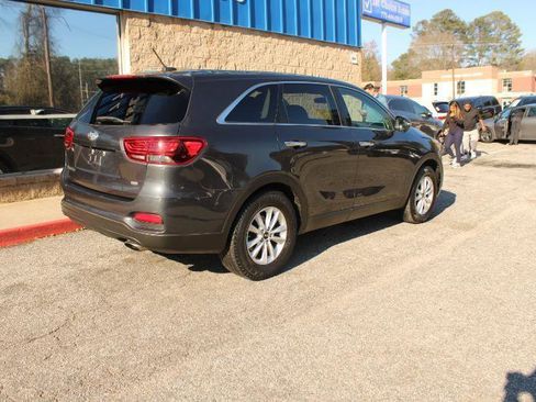 Used 2019 Kia Sorento FWD image 3