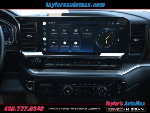 Used 2022 Chevrolet Silverado 1500 High Country w/ High Country Premium Package AWD/4WD image 10